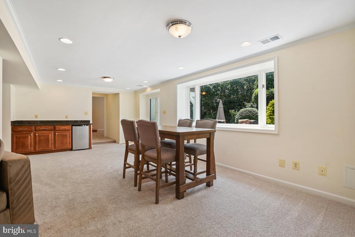4604 PARK RD, ALEXANDRIA, Virginia 22312, 5 Bedrooms Bedrooms, ,3 BathroomsBathrooms,Residential,For sale,4604 PARK RD,VAFX2246038 MLS # VAFX2246038