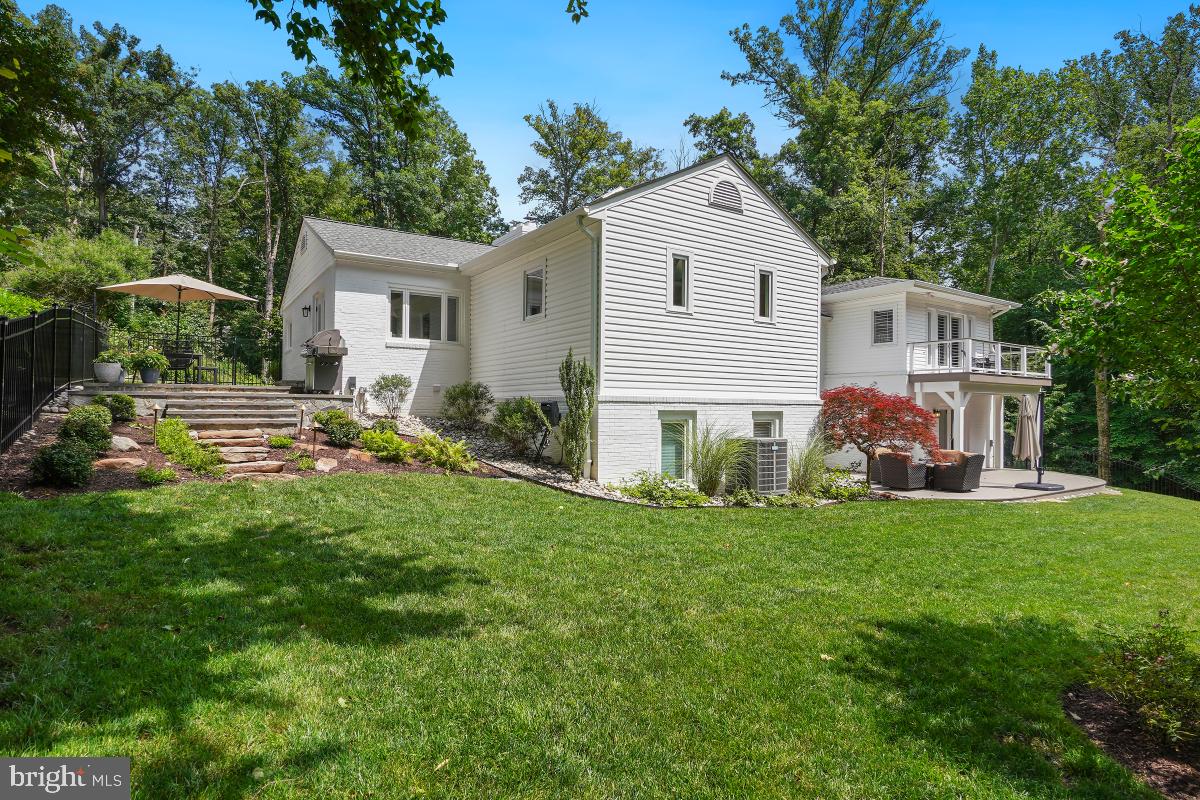 4604 PARK RD, ALEXANDRIA, Virginia 22312, 5 Bedrooms Bedrooms, ,3 BathroomsBathrooms,Residential,For sale,4604 PARK RD,VAFX2246038 MLS # VAFX2246038