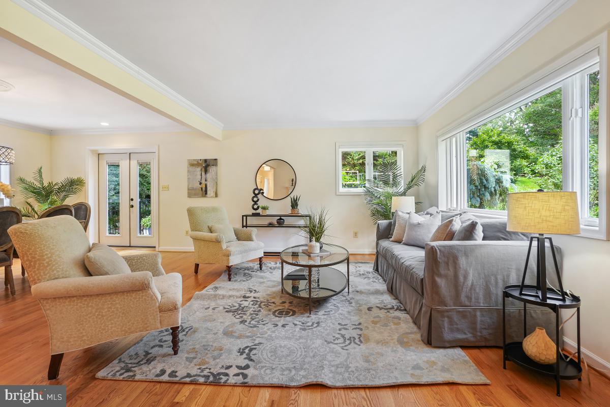 4604 PARK RD, ALEXANDRIA, Virginia 22312, 5 Bedrooms Bedrooms, ,3 BathroomsBathrooms,Residential,For sale,4604 PARK RD,VAFX2246038 MLS # VAFX2246038