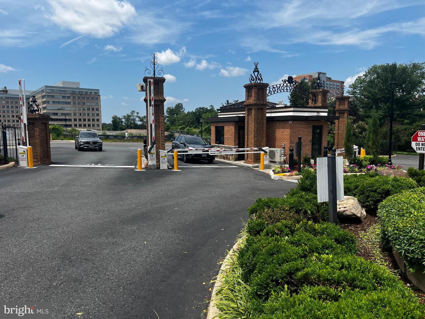 8350 GREENSBORO DR #218, MCLEAN, Virginia 22102, 1 Bedroom Bedrooms, 1 Room Rooms,1 BathroomBathrooms,Residential,For sale,8350 GREENSBORO DR #218,VAFX2246148 MLS # VAFX2246148