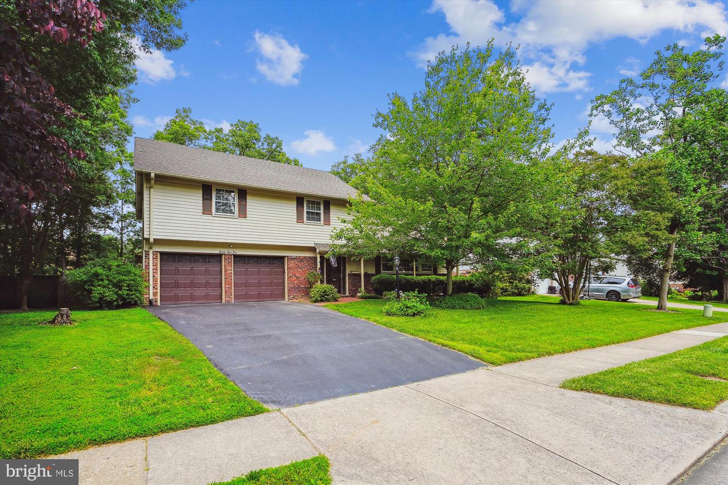 8510 OAKFORD DR, SPRINGFIELD, Virginia 22152, 5 Bedrooms Bedrooms, ,3 BathroomsBathrooms,Residential,For sale,8510 OAKFORD DR,VAFX2246354 MLS # VAFX2246354