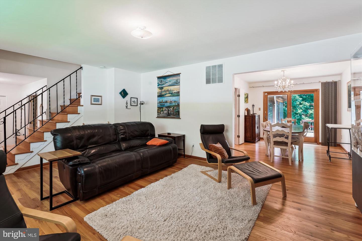 8510 OAKFORD DR, SPRINGFIELD, Virginia 22152, 5 Bedrooms Bedrooms, ,3 BathroomsBathrooms,Residential,For sale,8510 OAKFORD DR,VAFX2246354 MLS # VAFX2246354