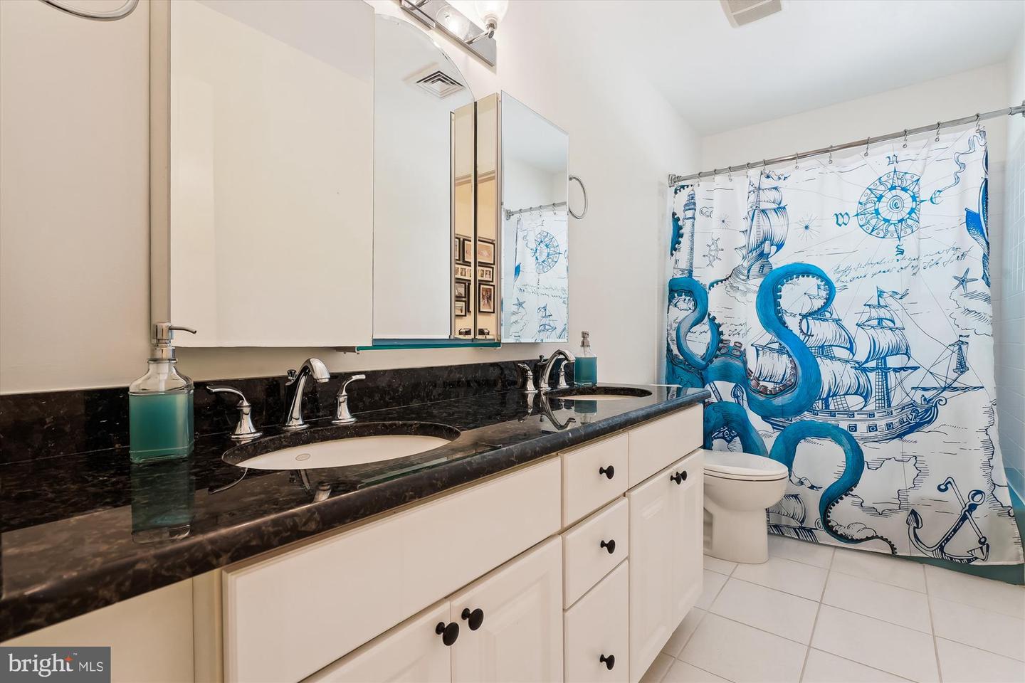 8510 OAKFORD DR, SPRINGFIELD, Virginia 22152, 5 Bedrooms Bedrooms, ,3 BathroomsBathrooms,Residential,For sale,8510 OAKFORD DR,VAFX2246354 MLS # VAFX2246354