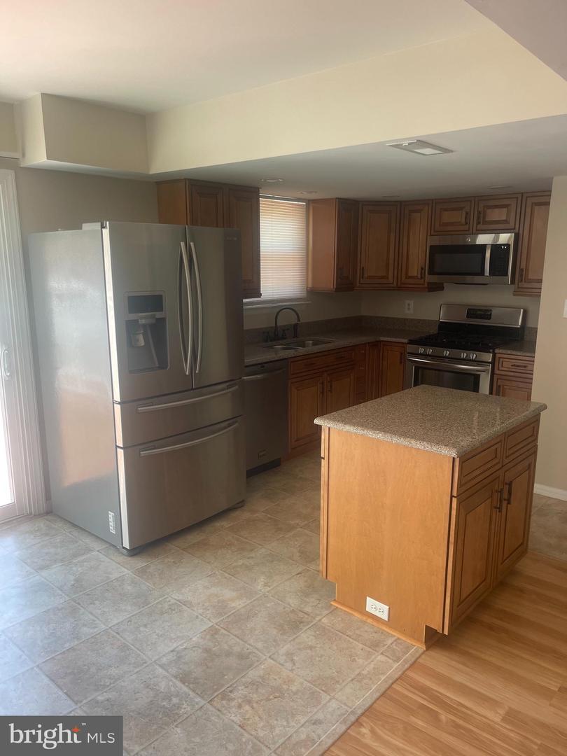 13551 POLAR CT, WOODBRIDGE, Virginia 22193, 4 Bedrooms Bedrooms, ,2 BathroomsBathrooms,Residential,For sale,13551 POLAR CT,VAPW2096736 MLS # VAPW2096736