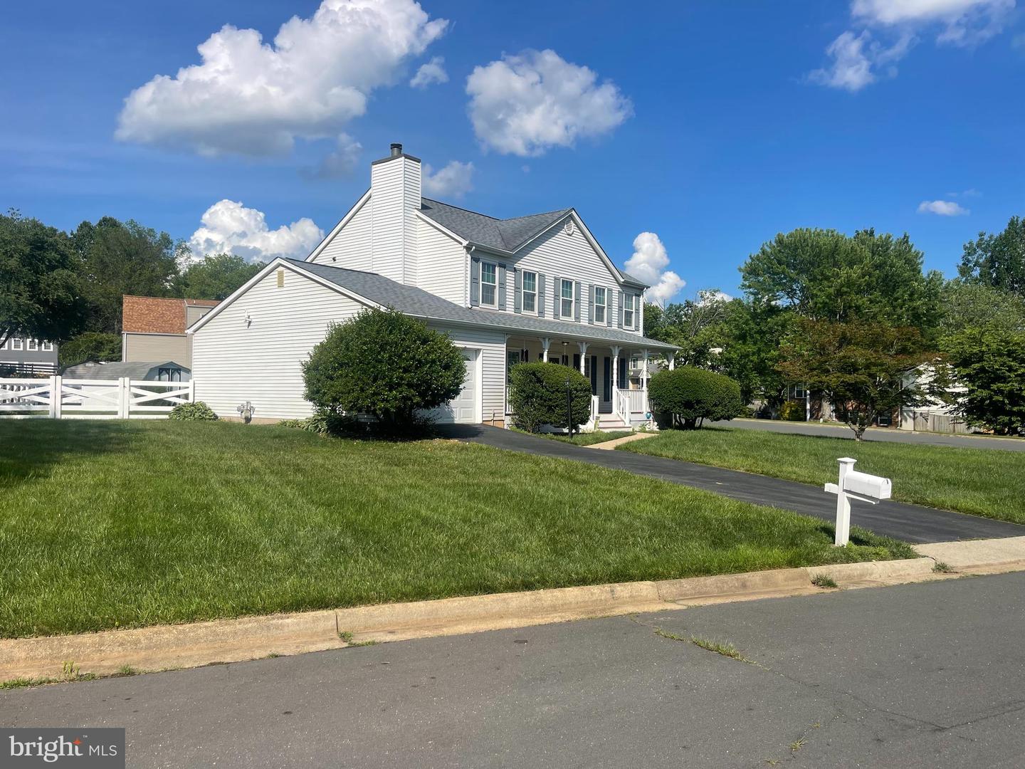 13551 POLAR CT, WOODBRIDGE, Virginia 22193, 4 Bedrooms Bedrooms, ,2 BathroomsBathrooms,Residential,For sale,13551 POLAR CT,VAPW2096736 MLS # VAPW2096736