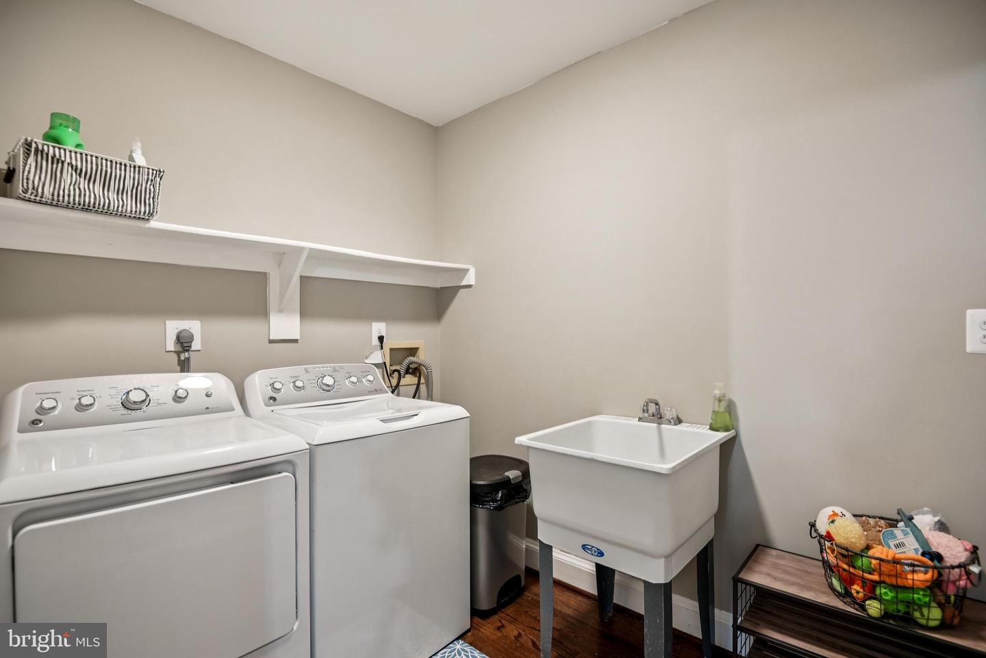 14371 BRISTOW RD, MANASSAS, Virginia 20112, 5 Bedrooms Bedrooms, ,3 BathroomsBathrooms,Residential,For sale,14371 BRISTOW RD,VAPW2096848 MLS # VAPW2096848
