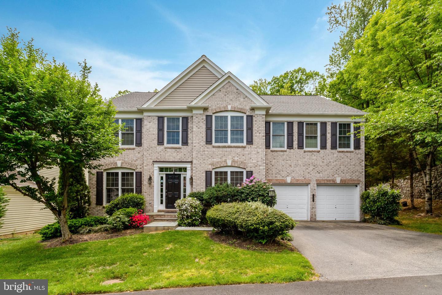8061 PAPER BIRCH DR, LORTON, Virginia 22079, 4 Bedrooms Bedrooms, ,4 BathroomsBathrooms,Residential,For sale,8061 PAPER BIRCH DR,VAFX2246900 MLS # VAFX2246900