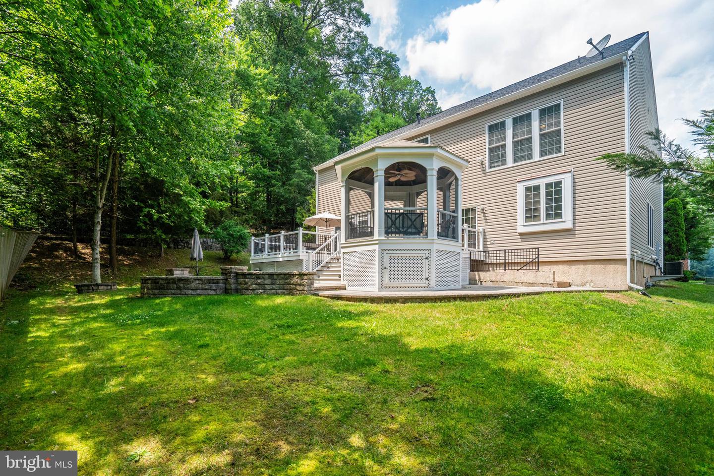 8061 PAPER BIRCH DR, LORTON, Virginia 22079, 4 Bedrooms Bedrooms, ,4 BathroomsBathrooms,Residential,For sale,8061 PAPER BIRCH DR,VAFX2246900 MLS # VAFX2246900