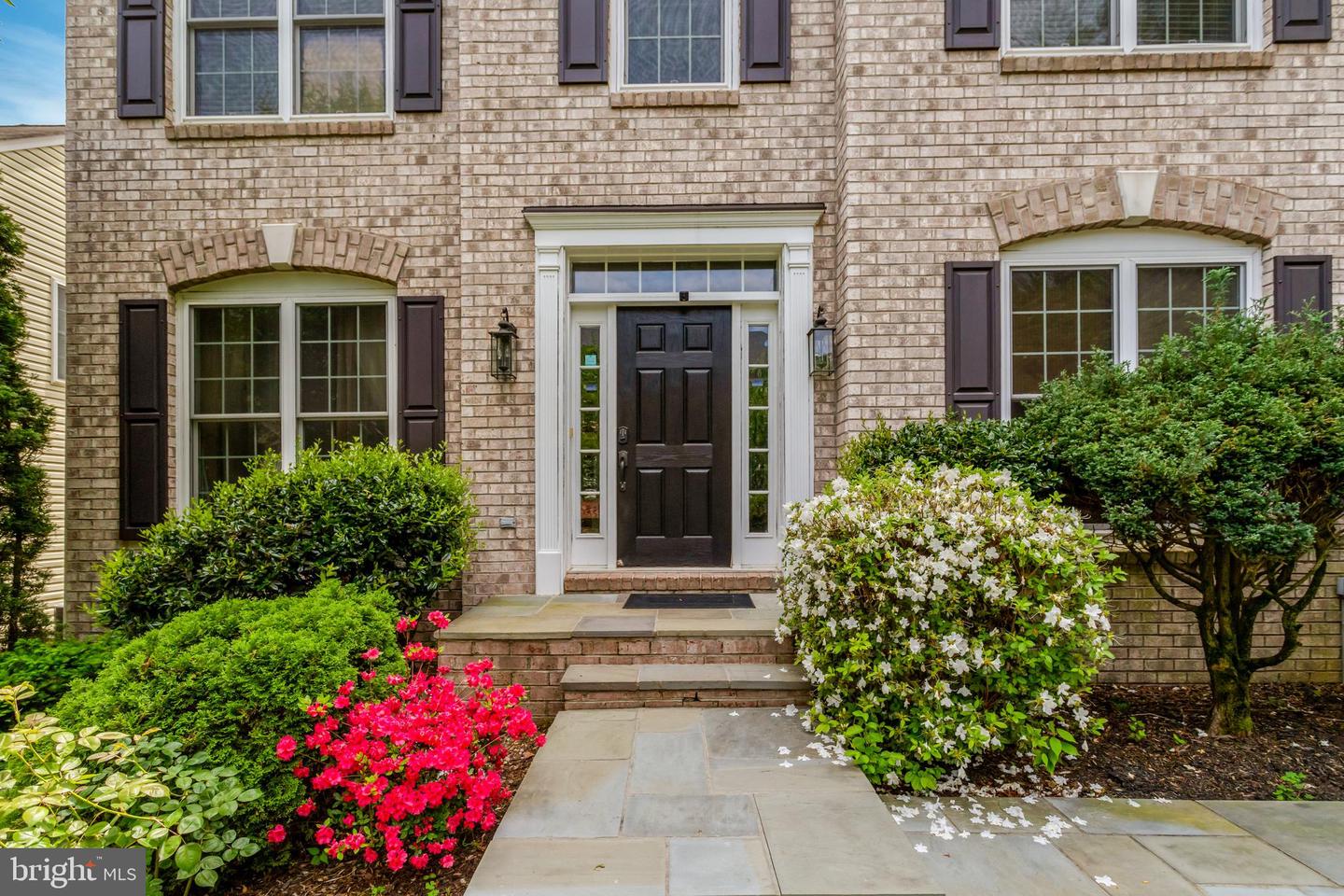 8061 PAPER BIRCH DR, LORTON, Virginia 22079, 4 Bedrooms Bedrooms, ,4 BathroomsBathrooms,Residential,For sale,8061 PAPER BIRCH DR,VAFX2246900 MLS # VAFX2246900