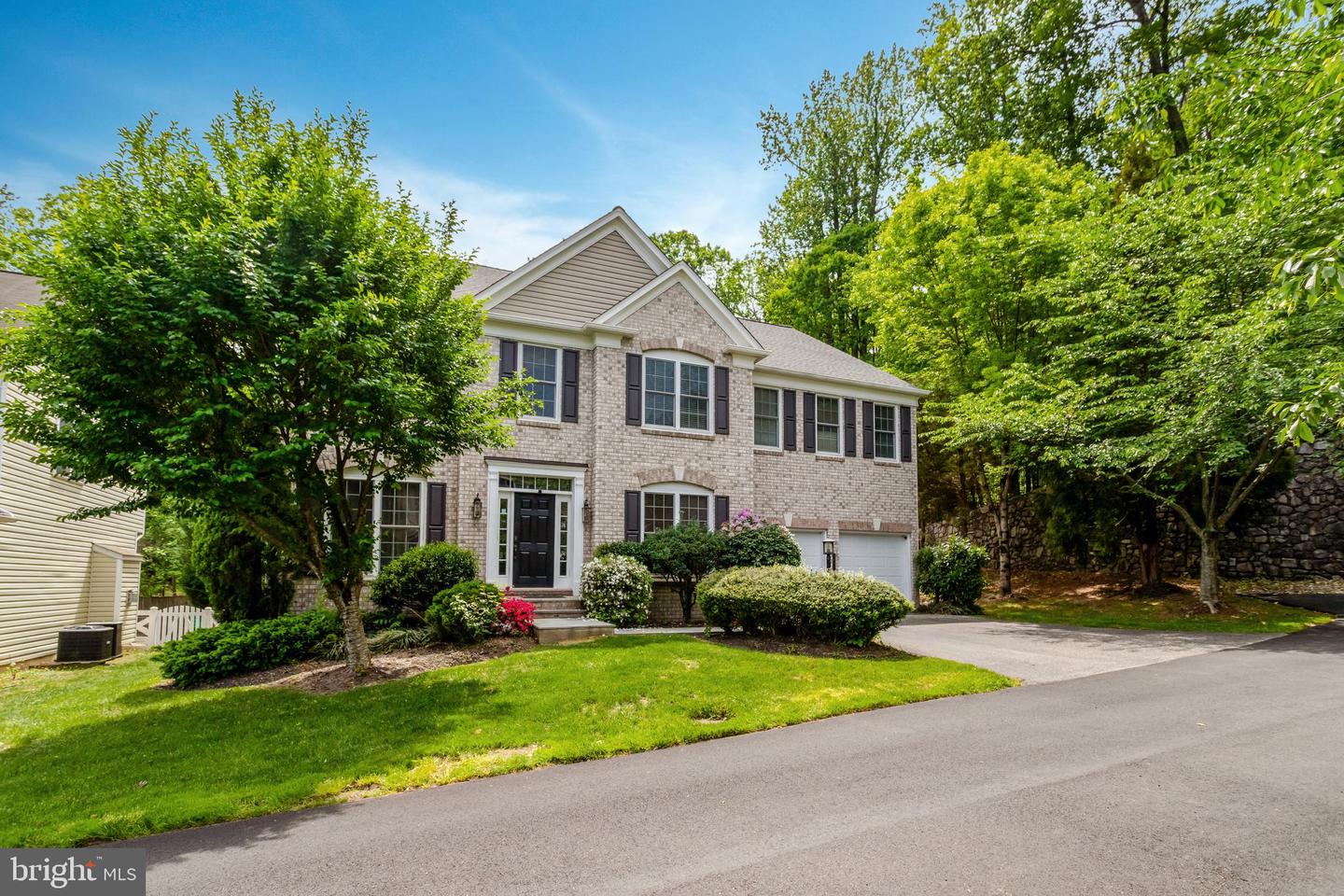 8061 PAPER BIRCH DR, LORTON, Virginia 22079, 4 Bedrooms Bedrooms, ,4 BathroomsBathrooms,Residential,For sale,8061 PAPER BIRCH DR,VAFX2246900 MLS # VAFX2246900
