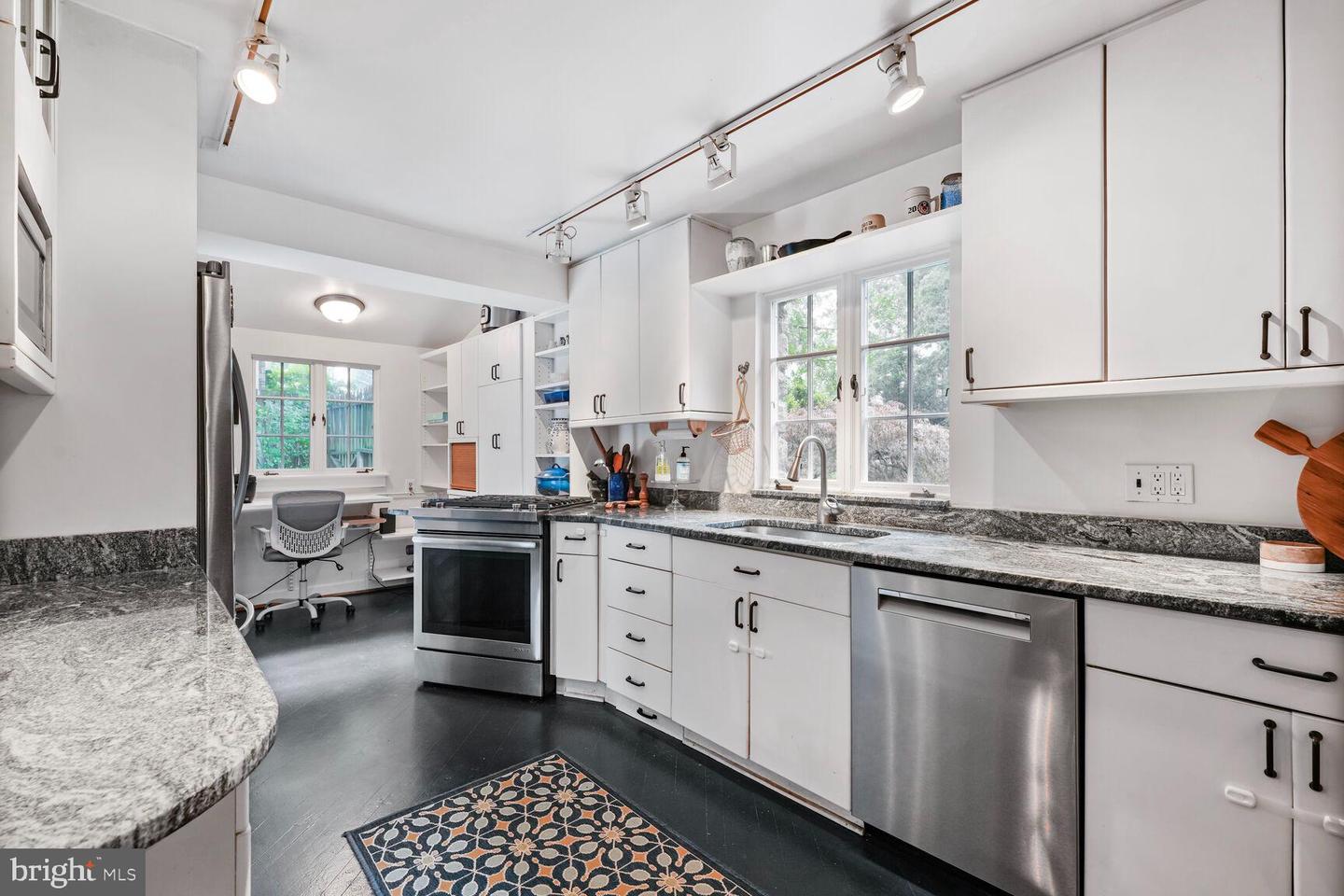 3030 N QUINCY ST, ARLINGTON, Virginia 22207, 4 Bedrooms Bedrooms, ,3 BathroomsBathrooms,Residential,For sale,3030 N QUINCY ST,VAAR2059088 MLS # VAAR2059088