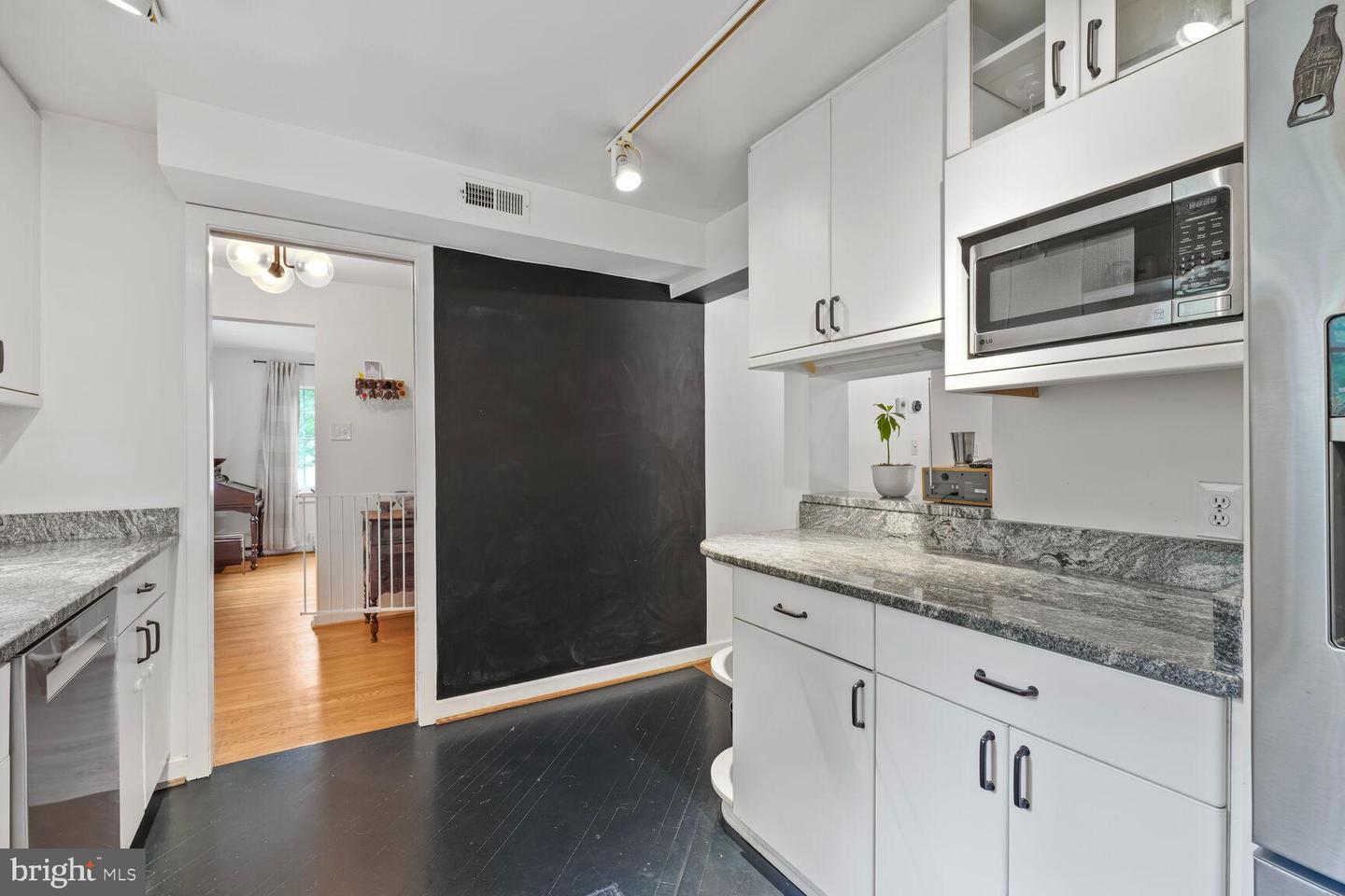 3030 N QUINCY ST, ARLINGTON, Virginia 22207, 4 Bedrooms Bedrooms, ,3 BathroomsBathrooms,Residential,For sale,3030 N QUINCY ST,VAAR2059088 MLS # VAAR2059088