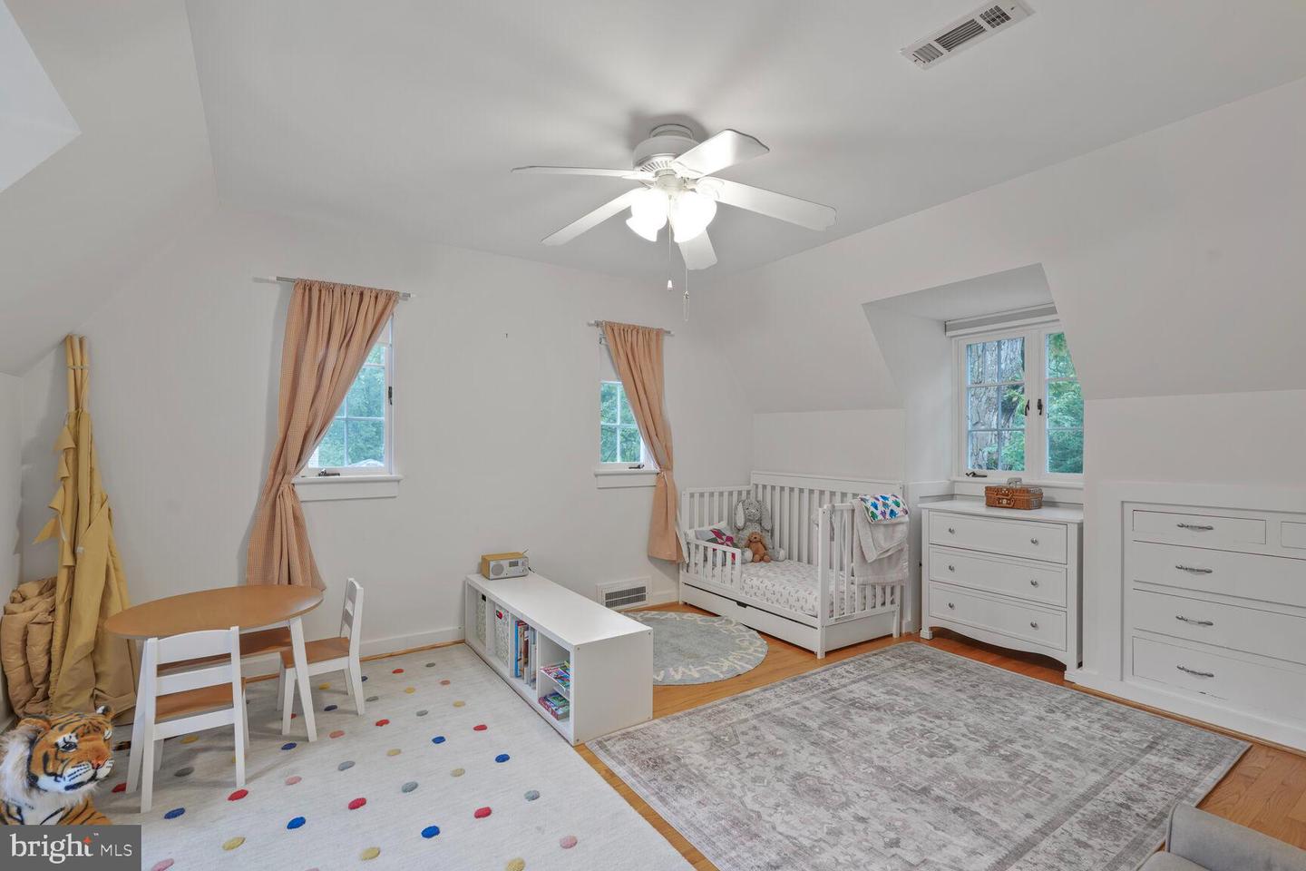 3030 N QUINCY ST, ARLINGTON, Virginia 22207, 4 Bedrooms Bedrooms, ,3 BathroomsBathrooms,Residential,For sale,3030 N QUINCY ST,VAAR2059088 MLS # VAAR2059088