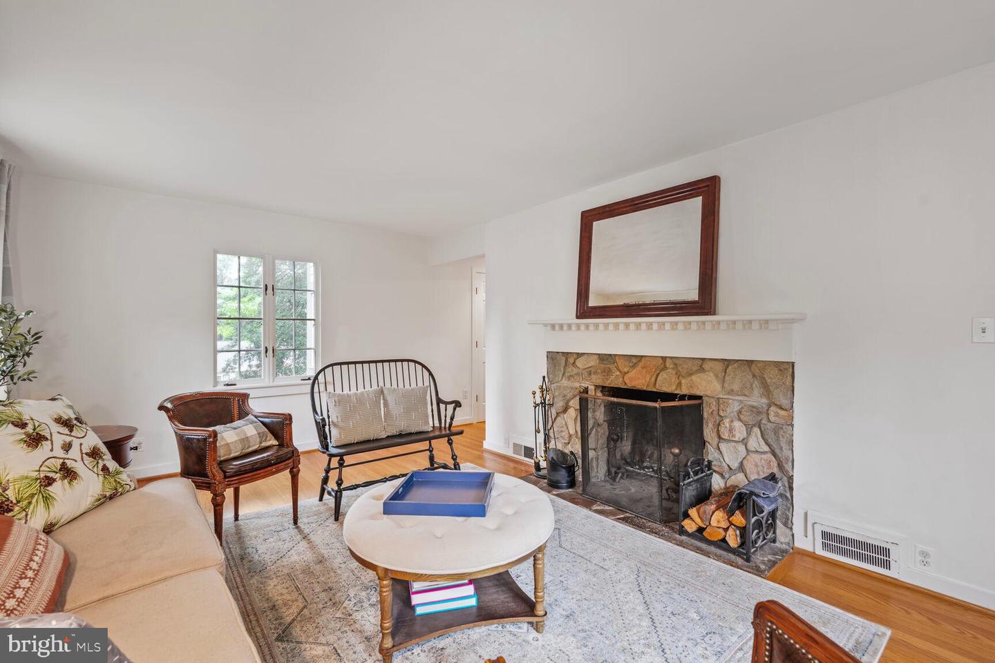 3030 N QUINCY ST, ARLINGTON, Virginia 22207, 4 Bedrooms Bedrooms, ,3 BathroomsBathrooms,Residential,For sale,3030 N QUINCY ST,VAAR2059088 MLS # VAAR2059088