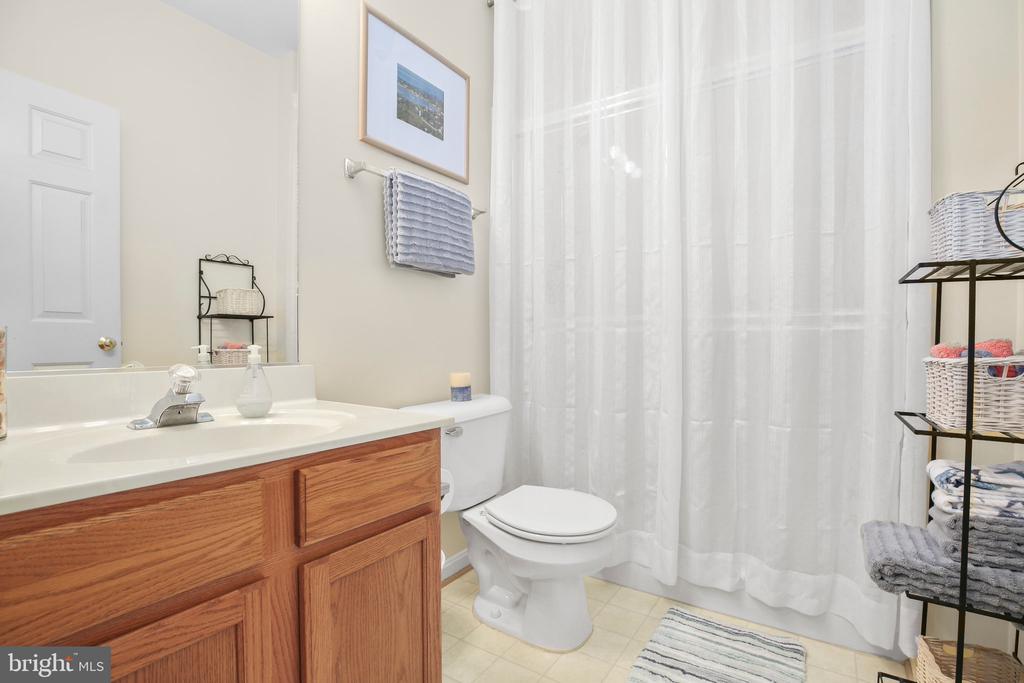 9204 SAINT ANDREWS LN, FREDERICKSBURG, Virginia 22408, 2 Bedrooms Bedrooms, ,2 BathroomsBathrooms,Residential,LEE'S HILL,9204 SAINT ANDREWS LN,VASP2034020 MLS # VASP2034020