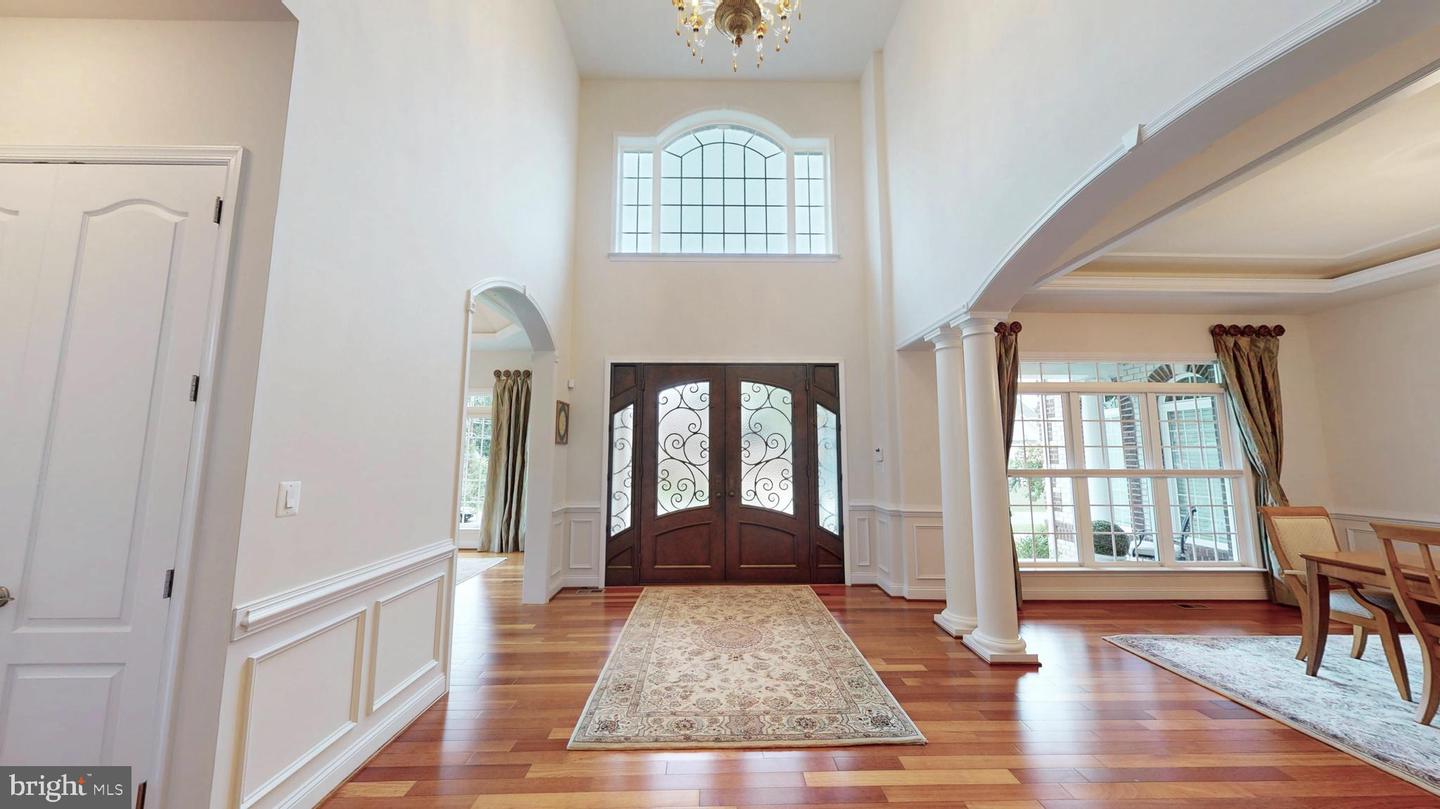 9813 SUNRISE RD, VIENNA, Virginia 22181, 7 Bedrooms Bedrooms, ,5 BathroomsBathrooms,Residential,For sale,9813 SUNRISE RD,VAFX2246816 MLS # VAFX2246816