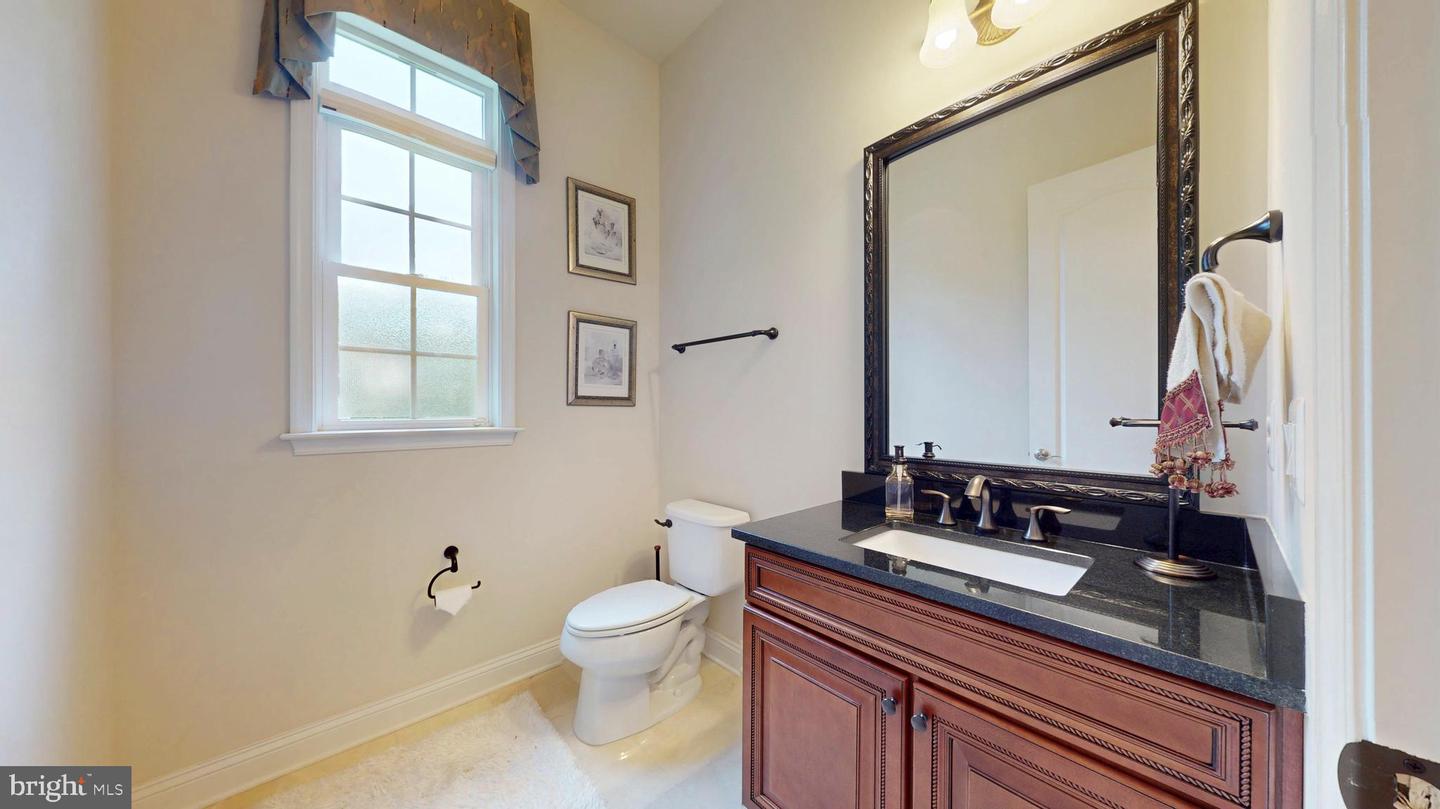 9813 SUNRISE RD, VIENNA, Virginia 22181, 7 Bedrooms Bedrooms, ,5 BathroomsBathrooms,Residential,For sale,9813 SUNRISE RD,VAFX2246816 MLS # VAFX2246816