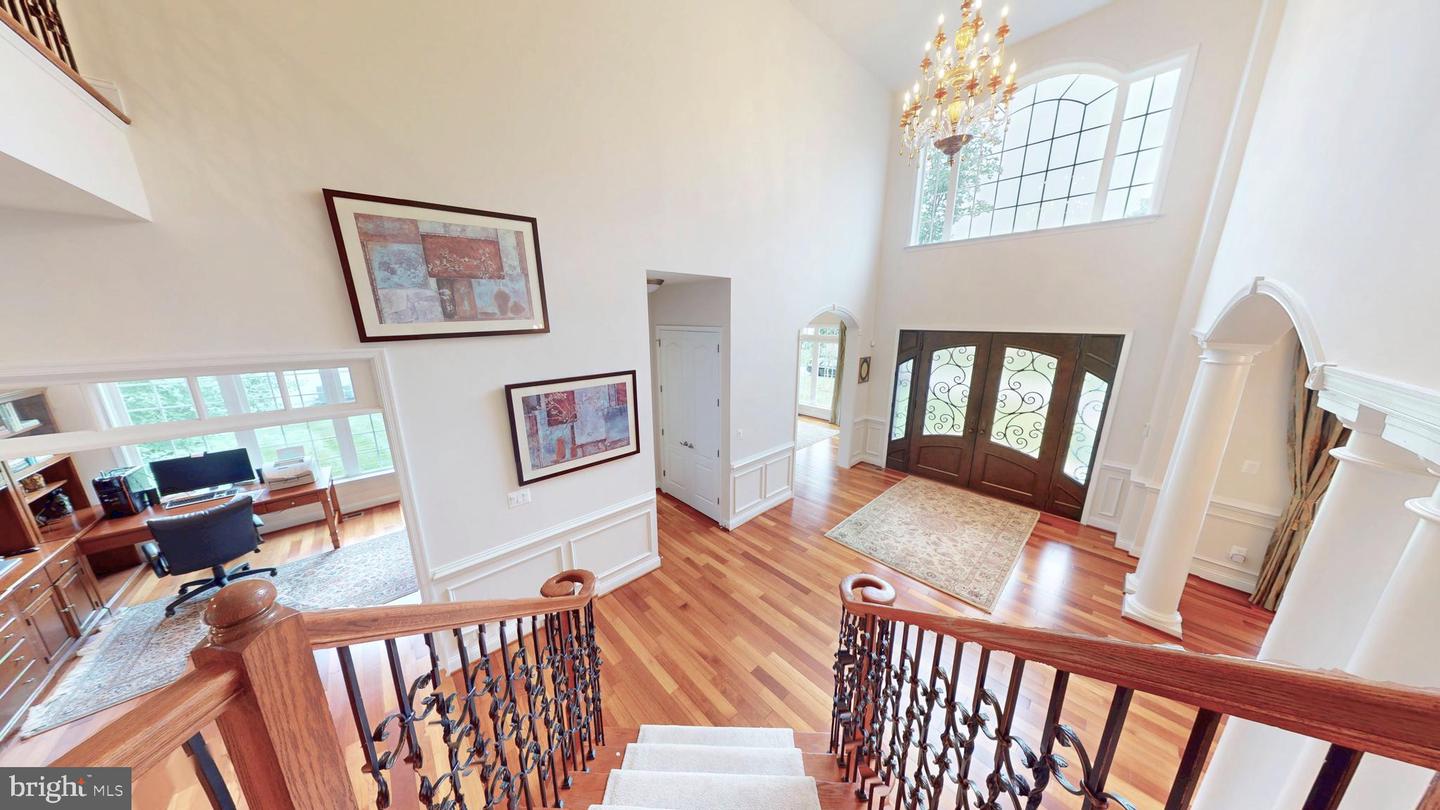9813 SUNRISE RD, VIENNA, Virginia 22181, 7 Bedrooms Bedrooms, ,5 BathroomsBathrooms,Residential,For sale,9813 SUNRISE RD,VAFX2246816 MLS # VAFX2246816