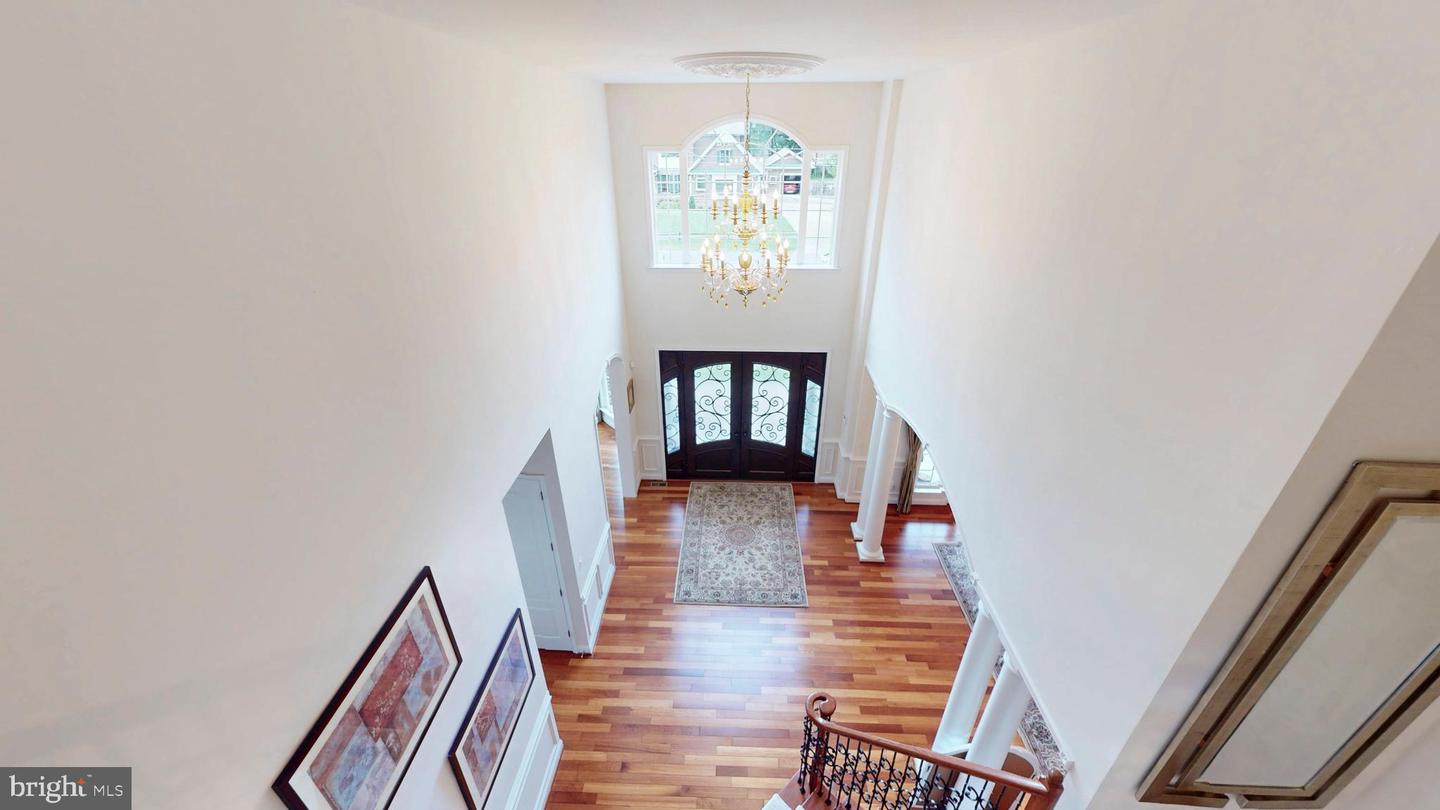 9813 SUNRISE RD, VIENNA, Virginia 22181, 7 Bedrooms Bedrooms, ,5 BathroomsBathrooms,Residential,For sale,9813 SUNRISE RD,VAFX2246816 MLS # VAFX2246816