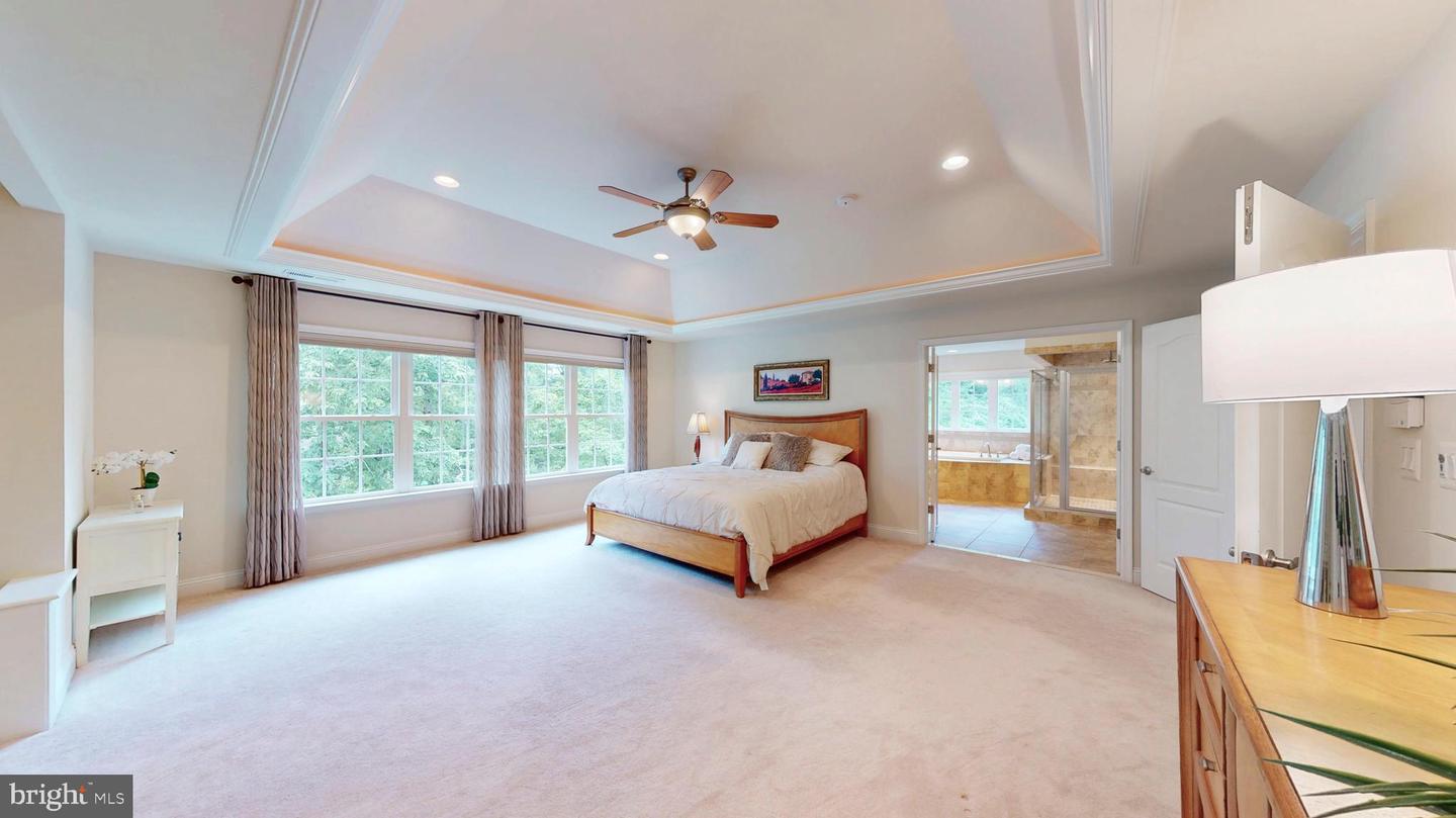 9813 SUNRISE RD, VIENNA, Virginia 22181, 7 Bedrooms Bedrooms, ,5 BathroomsBathrooms,Residential,For sale,9813 SUNRISE RD,VAFX2246816 MLS # VAFX2246816