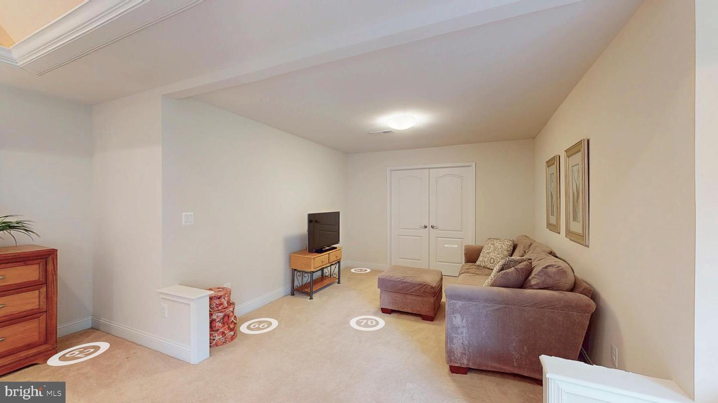 9813 SUNRISE RD, VIENNA, Virginia 22181, 7 Bedrooms Bedrooms, ,5 BathroomsBathrooms,Residential,For sale,9813 SUNRISE RD,VAFX2246816 MLS # VAFX2246816
