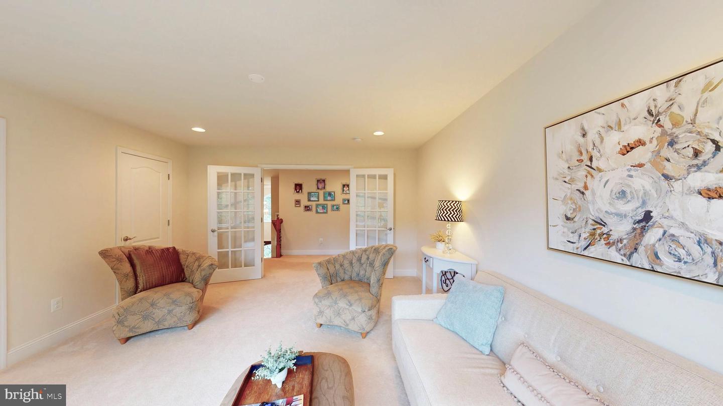 9813 SUNRISE RD, VIENNA, Virginia 22181, 7 Bedrooms Bedrooms, ,5 BathroomsBathrooms,Residential,For sale,9813 SUNRISE RD,VAFX2246816 MLS # VAFX2246816