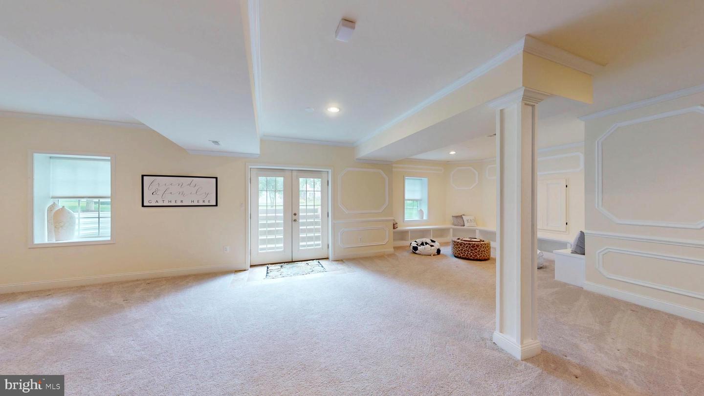 9813 SUNRISE RD, VIENNA, Virginia 22181, 7 Bedrooms Bedrooms, ,5 BathroomsBathrooms,Residential,For sale,9813 SUNRISE RD,VAFX2246816 MLS # VAFX2246816