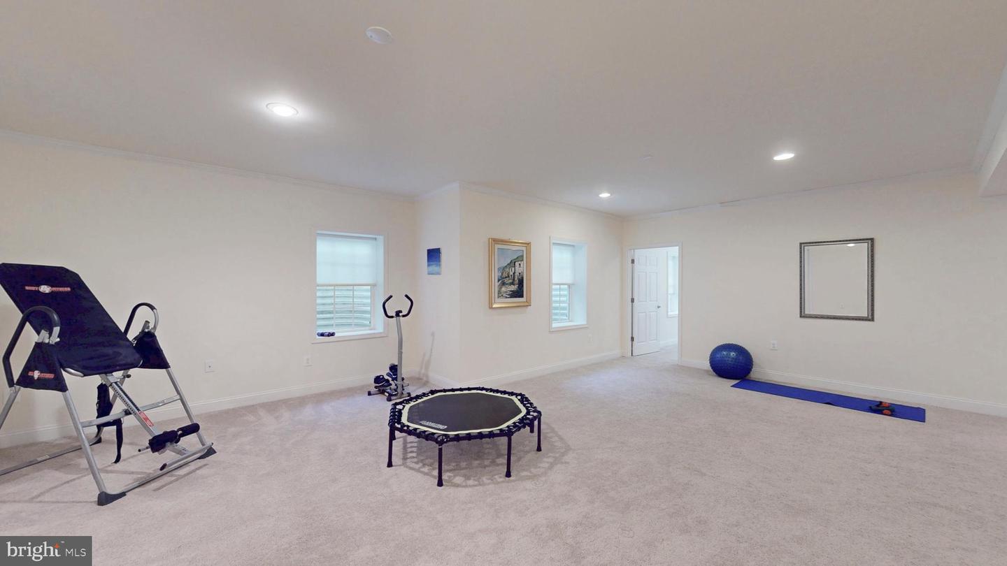 9813 SUNRISE RD, VIENNA, Virginia 22181, 7 Bedrooms Bedrooms, ,5 BathroomsBathrooms,Residential,For sale,9813 SUNRISE RD,VAFX2246816 MLS # VAFX2246816