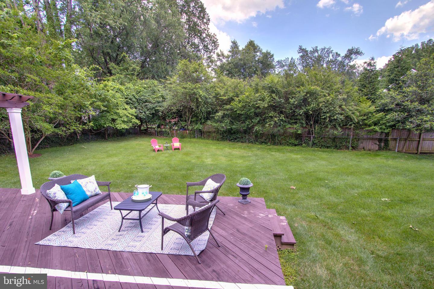 9813 SUNRISE RD, VIENNA, Virginia 22181, 7 Bedrooms Bedrooms, ,5 BathroomsBathrooms,Residential,For sale,9813 SUNRISE RD,VAFX2246816 MLS # VAFX2246816