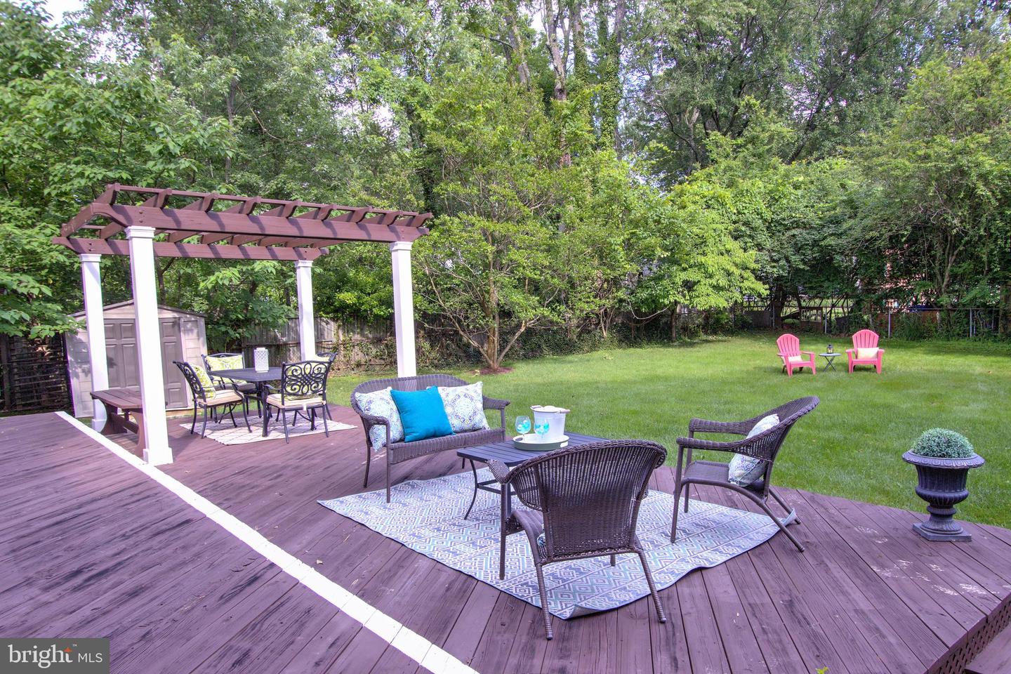 9813 SUNRISE RD, VIENNA, Virginia 22181, 7 Bedrooms Bedrooms, ,5 BathroomsBathrooms,Residential,For sale,9813 SUNRISE RD,VAFX2246816 MLS # VAFX2246816