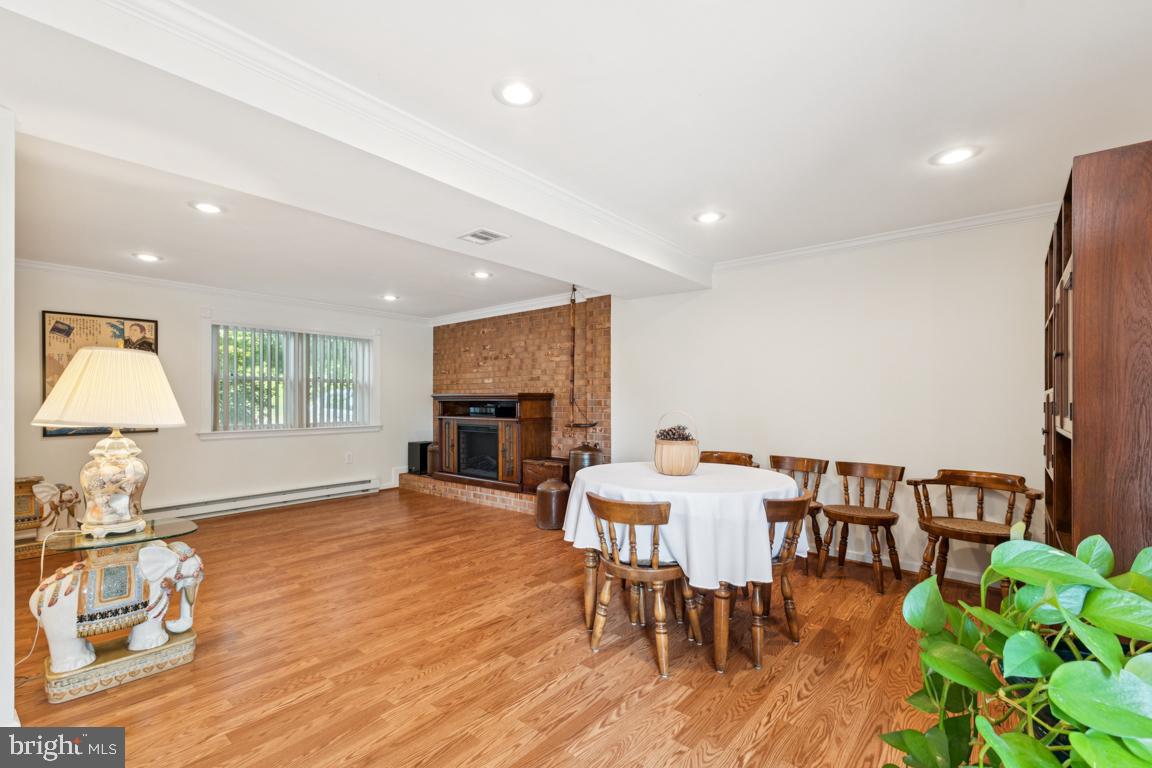 13229 DELANEY RD, WOODBRIDGE, Virginia 22193, 5 Bedrooms Bedrooms, ,3 BathroomsBathrooms,Residential,For sale,13229 DELANEY RD,VAPW2096794 MLS # VAPW2096794