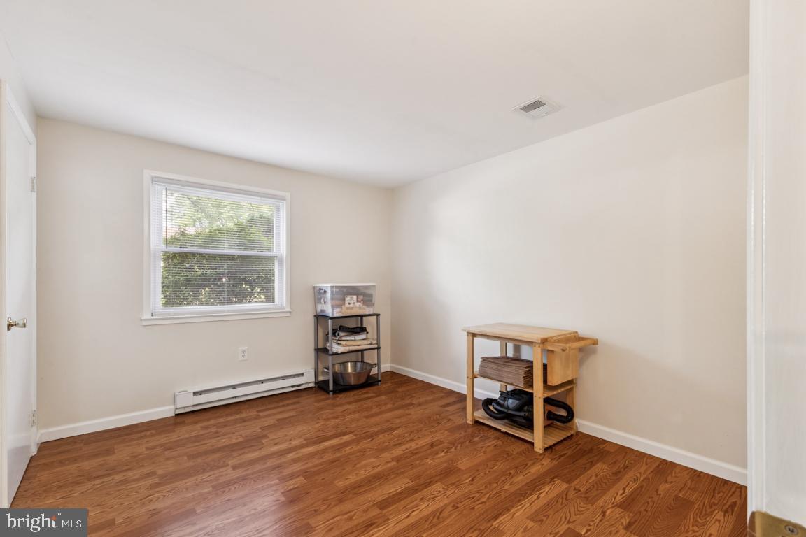 13229 DELANEY RD, WOODBRIDGE, Virginia 22193, 5 Bedrooms Bedrooms, ,3 BathroomsBathrooms,Residential,For sale,13229 DELANEY RD,VAPW2096794 MLS # VAPW2096794