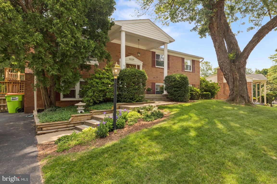 13229 DELANEY RD, WOODBRIDGE, Virginia 22193, 5 Bedrooms Bedrooms, ,3 BathroomsBathrooms,Residential,For sale,13229 DELANEY RD,VAPW2096794 MLS # VAPW2096794