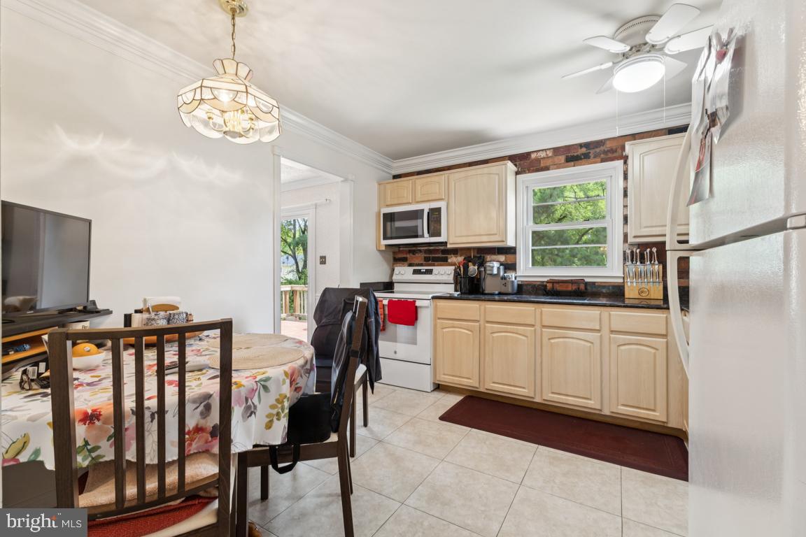 13229 DELANEY RD, WOODBRIDGE, Virginia 22193, 5 Bedrooms Bedrooms, ,3 BathroomsBathrooms,Residential,For sale,13229 DELANEY RD,VAPW2096794 MLS # VAPW2096794