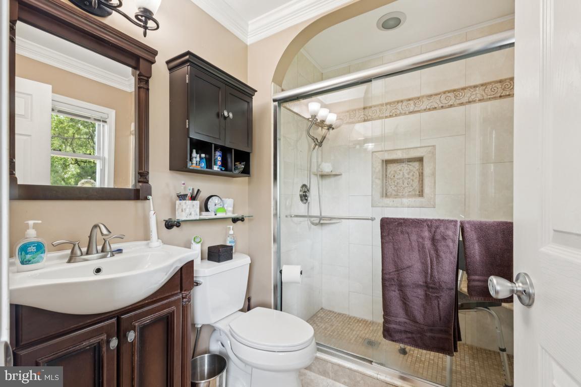 13229 DELANEY RD, WOODBRIDGE, Virginia 22193, 5 Bedrooms Bedrooms, ,3 BathroomsBathrooms,Residential,For sale,13229 DELANEY RD,VAPW2096794 MLS # VAPW2096794