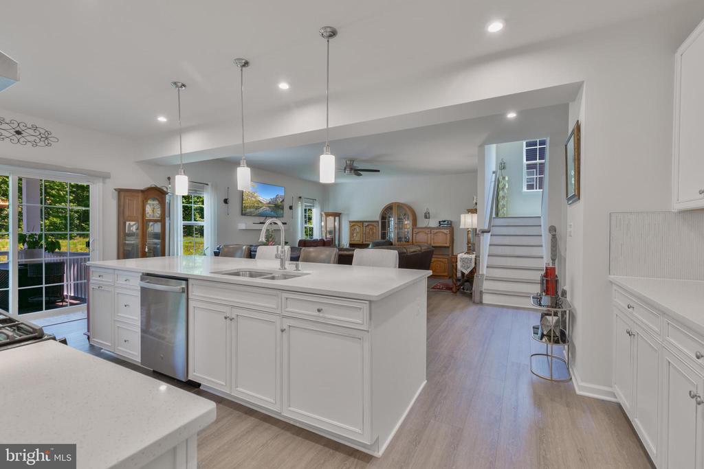 8903 MAPLE RUN DR, FREDERICKSBURG, Virginia 22407, 5 Bedrooms Bedrooms, ,3 BathroomsBathrooms,Residential,8903 MAPLE RUN DR,VASP2034118 MLS # VASP2034118