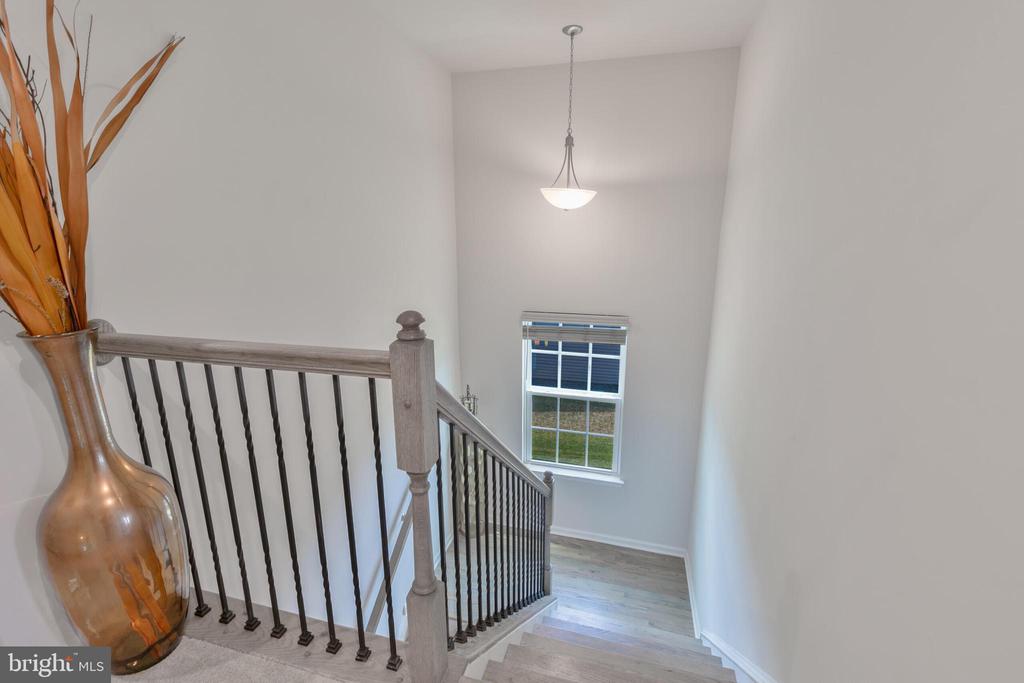 8903 MAPLE RUN DR, FREDERICKSBURG, Virginia 22407, 5 Bedrooms Bedrooms, ,3 BathroomsBathrooms,Residential,8903 MAPLE RUN DR,VASP2034118 MLS # VASP2034118
