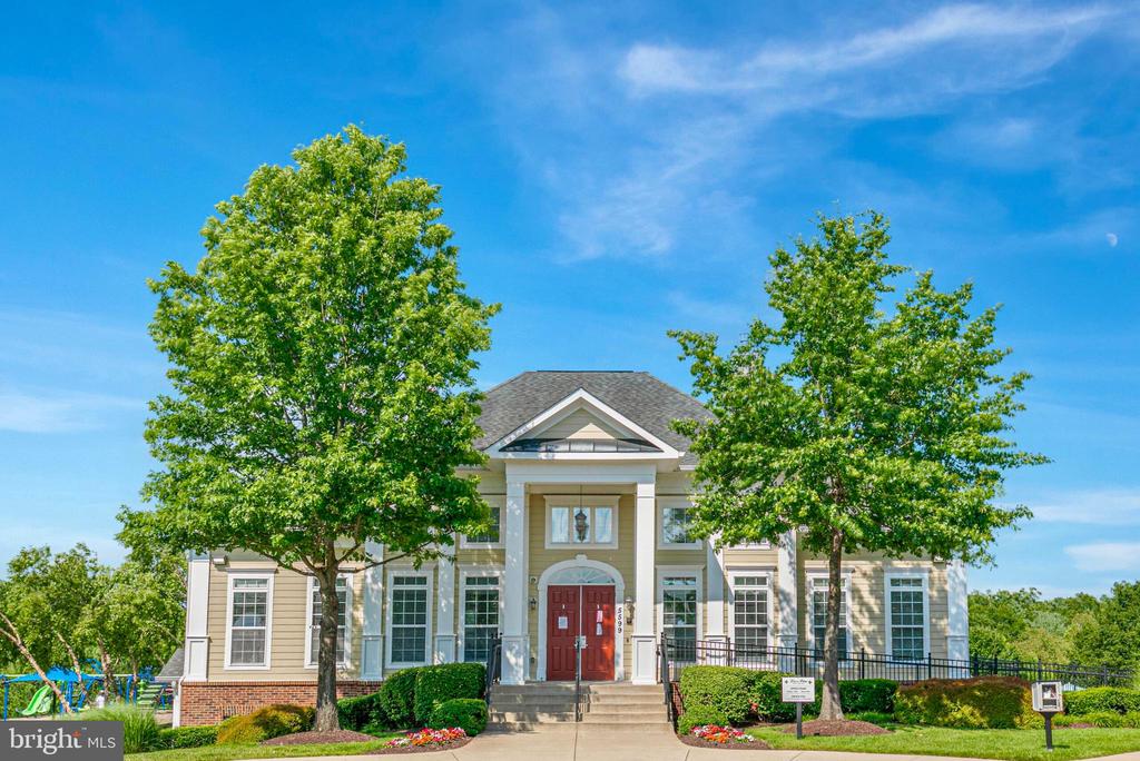 8903 MAPLE RUN DR, FREDERICKSBURG, Virginia 22407, 5 Bedrooms Bedrooms, ,3 BathroomsBathrooms,Residential,8903 MAPLE RUN DR,VASP2034118 MLS # VASP2034118