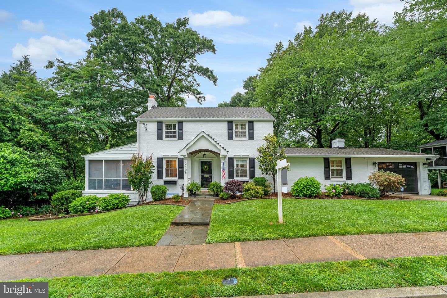 2408 N UPSHUR ST, ARLINGTON, Virginia 22207, 4 Bedrooms Bedrooms, ,3 BathroomsBathrooms,Residential,For sale,2408 N UPSHUR ST,VAAR2059064 MLS # VAAR2059064