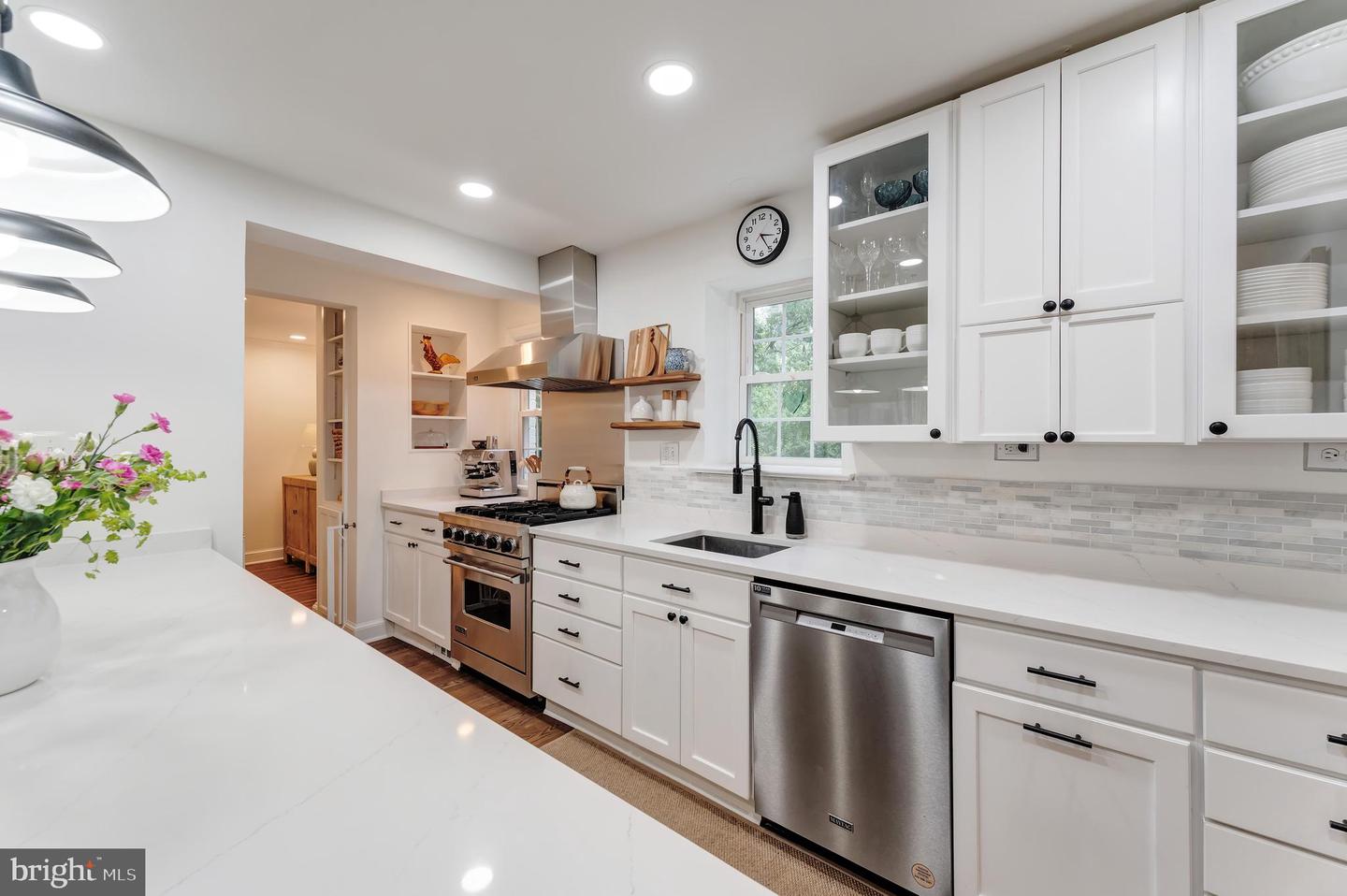 2408 N UPSHUR ST, ARLINGTON, Virginia 22207, 4 Bedrooms Bedrooms, ,3 BathroomsBathrooms,Residential,For sale,2408 N UPSHUR ST,VAAR2059064 MLS # VAAR2059064