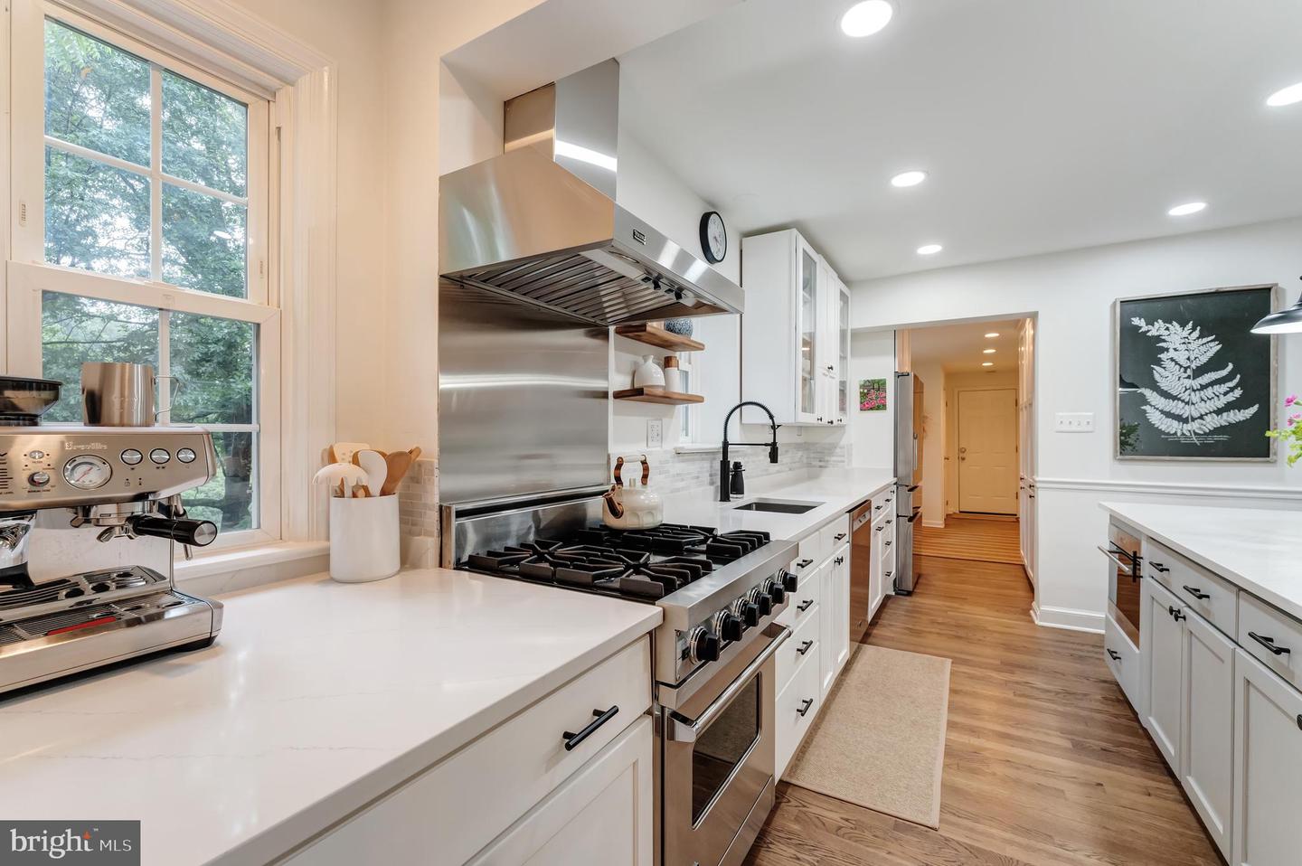 2408 N UPSHUR ST, ARLINGTON, Virginia 22207, 4 Bedrooms Bedrooms, ,3 BathroomsBathrooms,Residential,For sale,2408 N UPSHUR ST,VAAR2059064 MLS # VAAR2059064