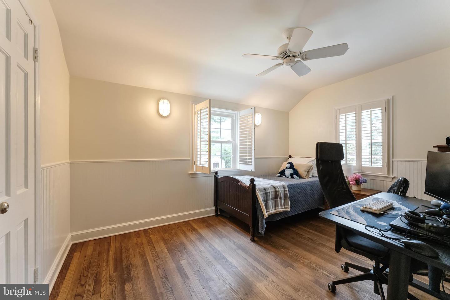 2408 N UPSHUR ST, ARLINGTON, Virginia 22207, 4 Bedrooms Bedrooms, ,3 BathroomsBathrooms,Residential,For sale,2408 N UPSHUR ST,VAAR2059064 MLS # VAAR2059064
