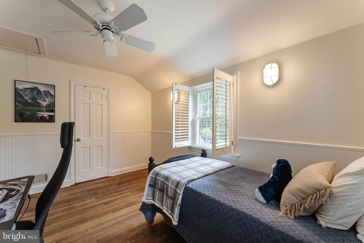 2408 N UPSHUR ST, ARLINGTON, Virginia 22207, 4 Bedrooms Bedrooms, ,3 BathroomsBathrooms,Residential,For sale,2408 N UPSHUR ST,VAAR2059064 MLS # VAAR2059064