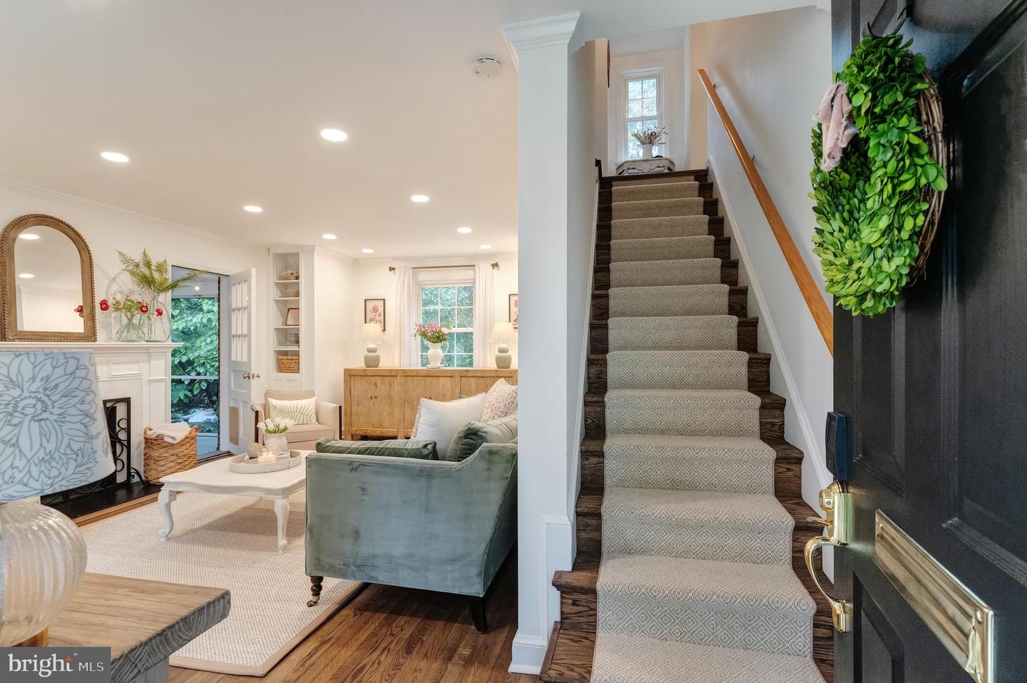 2408 N UPSHUR ST, ARLINGTON, Virginia 22207, 4 Bedrooms Bedrooms, ,3 BathroomsBathrooms,Residential,For sale,2408 N UPSHUR ST,VAAR2059064 MLS # VAAR2059064