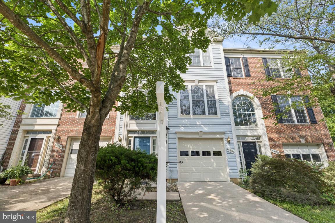 14186 MADRIGAL DR, WOODBRIDGE, Virginia 22193, 3 Bedrooms Bedrooms, ,2 BathroomsBathrooms,Residential,For sale,14186 MADRIGAL DR,VAPW2096826 MLS # VAPW2096826