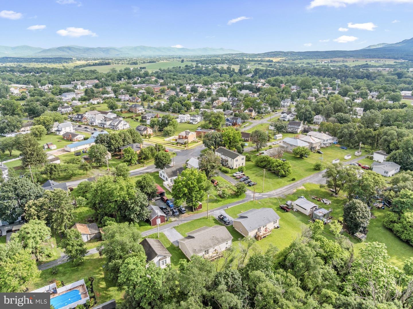 627 COVERSTONE LN, SHENANDOAH, Virginia 22849, 3 Bedrooms Bedrooms, ,2 BathroomsBathrooms,Residential,For sale,627 COVERSTONE LN,VAPA2005018 MLS # VAPA2005018