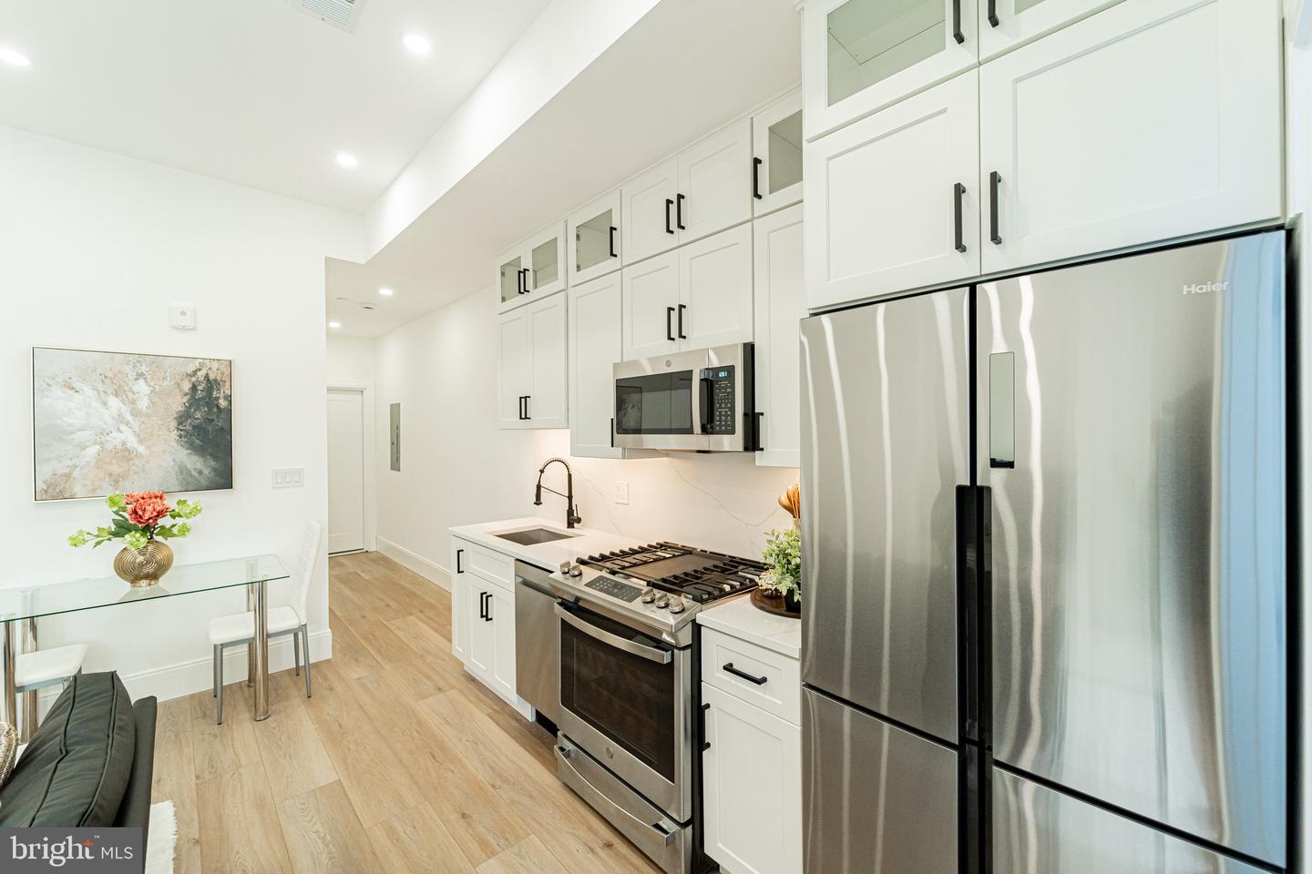 2517 ONTARIO RD NW #6, WASHINGTON, District Of Columbia 20009, 2 Bedrooms Bedrooms, ,1 BathroomBathrooms,Residential,For sale,2517 ONTARIO RD NW #6,DCDC2204900 MLS # DCDC2204900