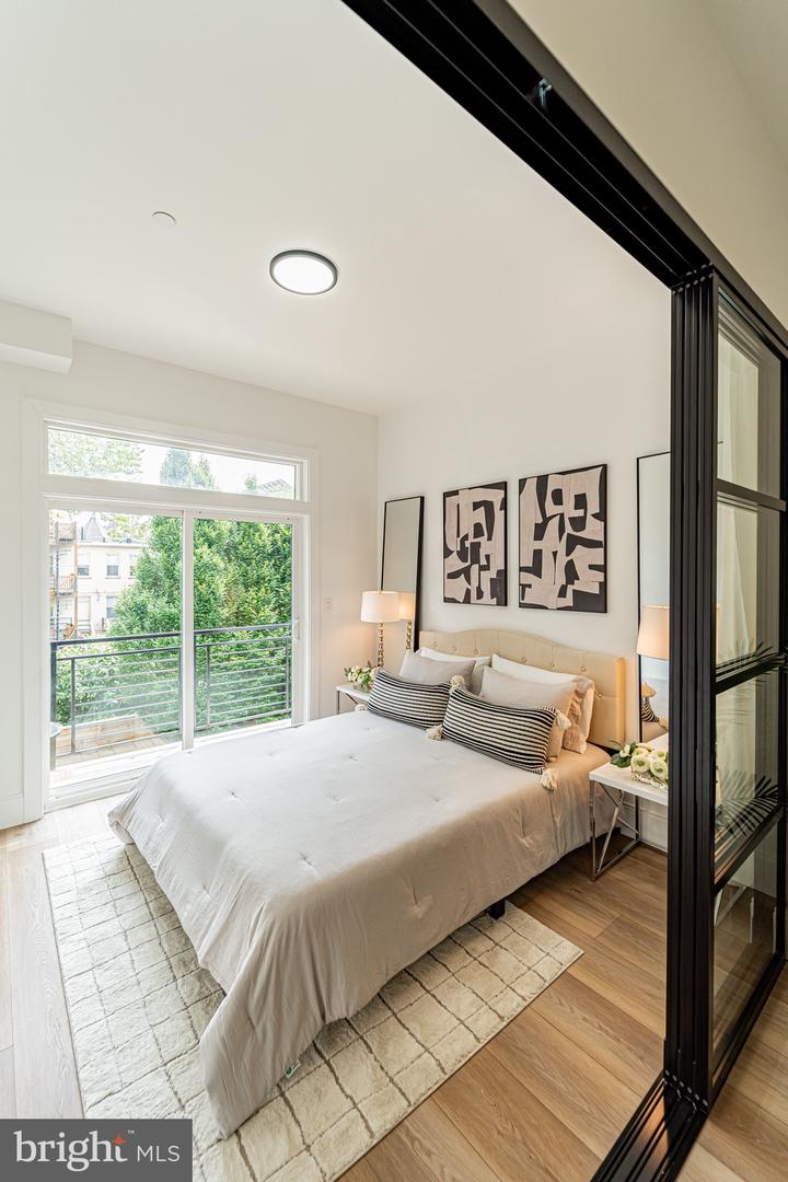 2517 ONTARIO RD NW #6, WASHINGTON, District Of Columbia 20009, 2 Bedrooms Bedrooms, ,1 BathroomBathrooms,Residential,For sale,2517 ONTARIO RD NW #6,DCDC2204900 MLS # DCDC2204900