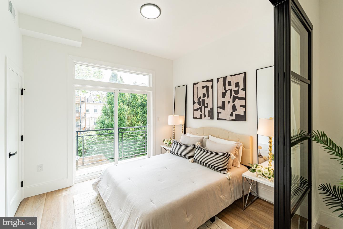 2517 ONTARIO RD NW #6, WASHINGTON, District Of Columbia 20009, 2 Bedrooms Bedrooms, ,1 BathroomBathrooms,Residential,For sale,2517 ONTARIO RD NW #6,DCDC2204900 MLS # DCDC2204900