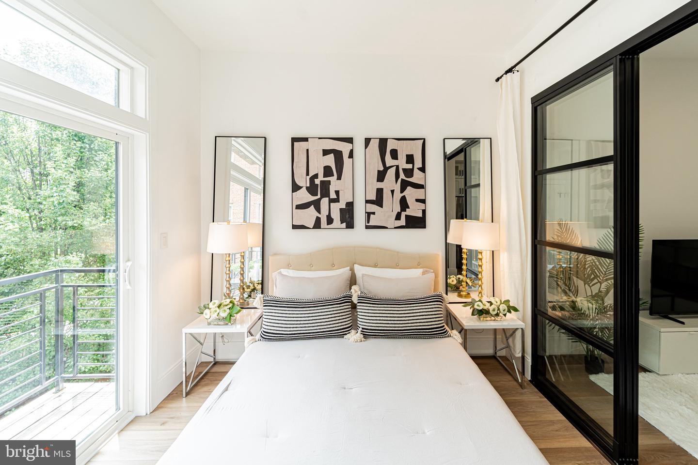 2517 ONTARIO RD NW #6, WASHINGTON, District Of Columbia 20009, 2 Bedrooms Bedrooms, ,1 BathroomBathrooms,Residential,For sale,2517 ONTARIO RD NW #6,DCDC2204900 MLS # DCDC2204900
